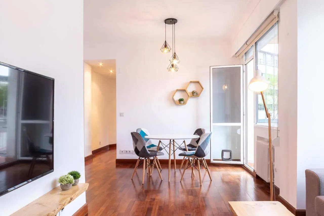 Apartamento Con Vistas Al Estadio San Mames 毕尔巴鄂 0*,  西班牙